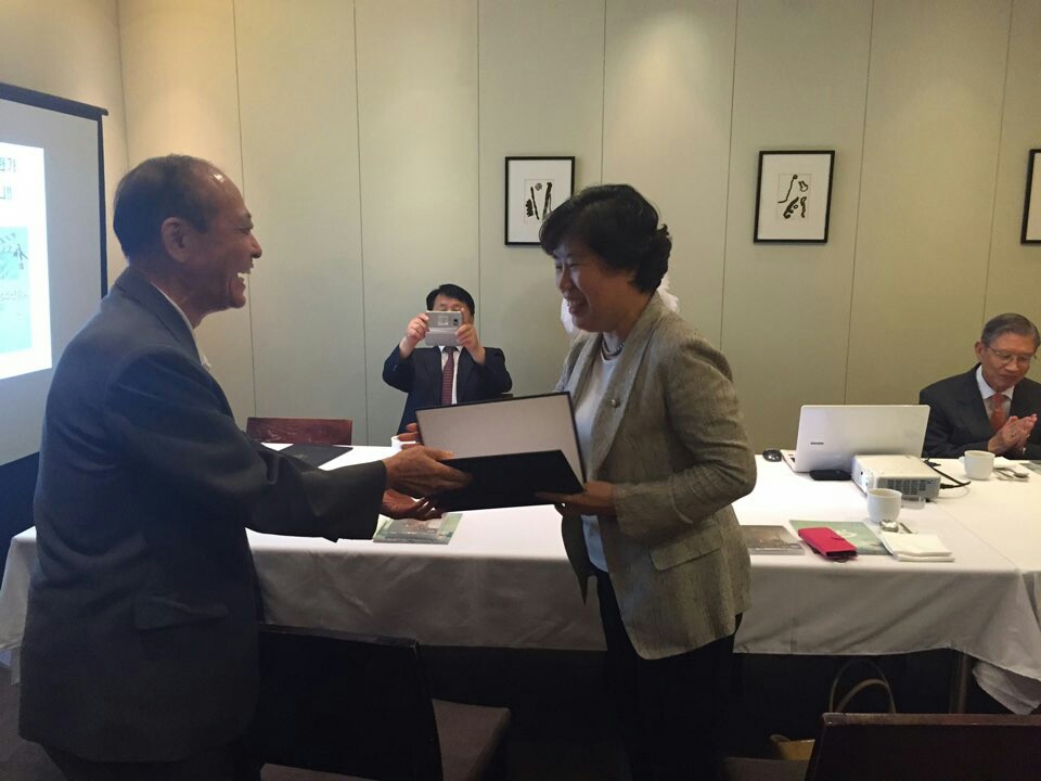 �뼺�� �̻��岲�� ����� ��ȸ�ǿ��� �Ӹ��� ����