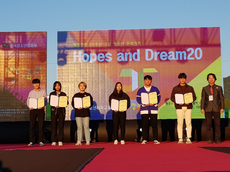 ����û�ҳ��ȸ������ â��20�ֳ� ������