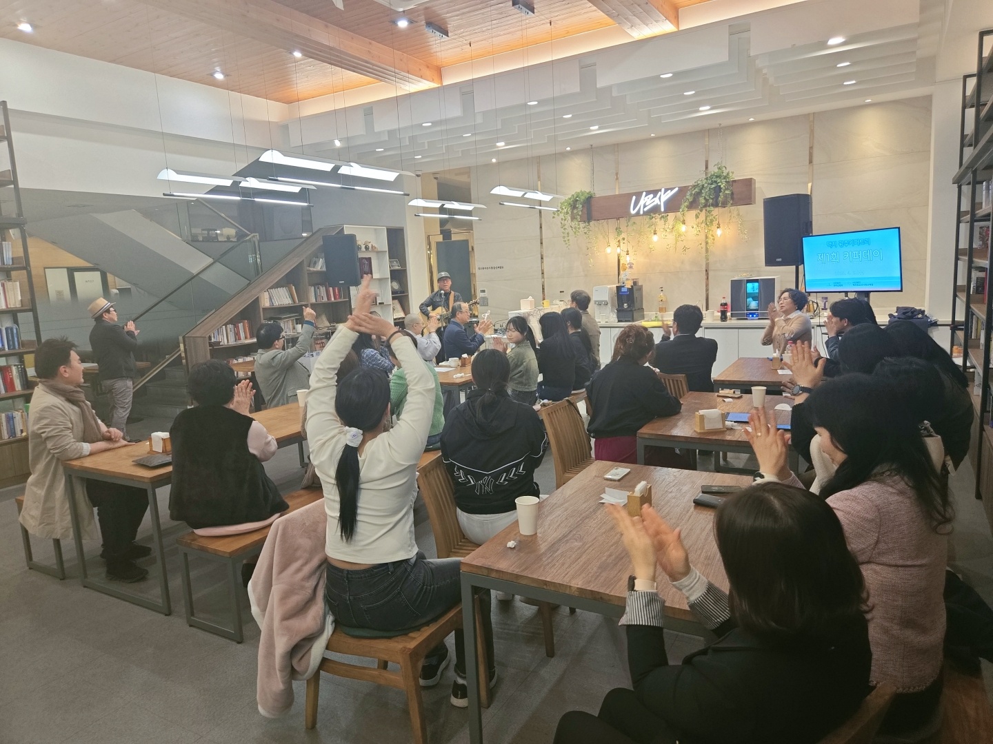 �̹��� 5:����Ű��Ʈ�� ��1ȸ Ű�۵��� ����